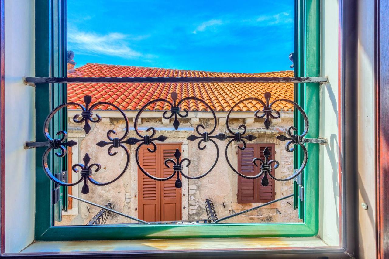 Old Stone House St Lawrence In The Heart Of Sibenik'S Old Town Apartment Luaran gambar